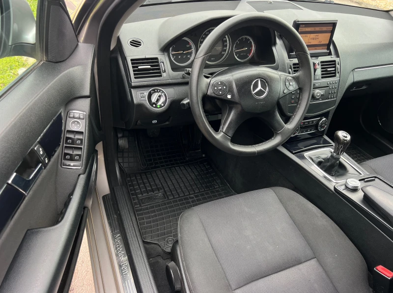 Mercedes-Benz C 220 CDI XENON/NAVI/KAMERA/SEDAN/6sk/KLIMATRONIK/UNIKAT, снимка 9 - Автомобили и джипове - 52856676