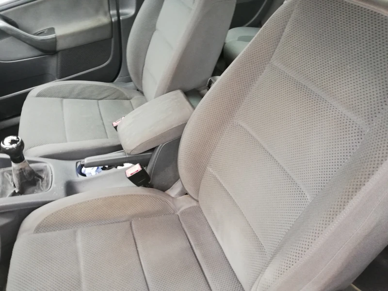 VW Golf, снимка 6 - Автомобили и джипове - 53192502