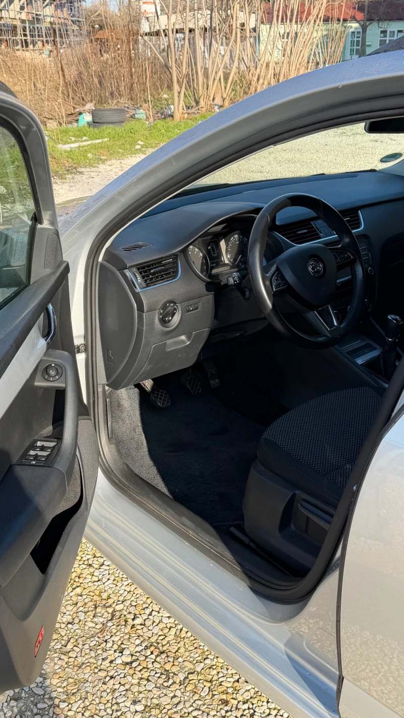 Skoda Octavia, снимка 5 - Автомобили и джипове - 53582594
