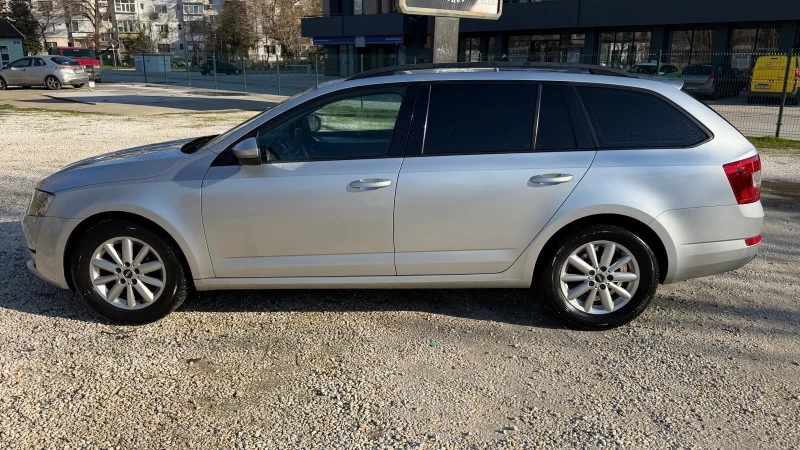 Skoda Octavia, снимка 3 - Автомобили и джипове - 53582594