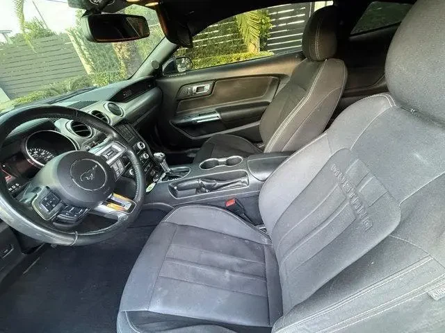Ford Mustang GT, снимка 16 - Автомобили и джипове - 54861976