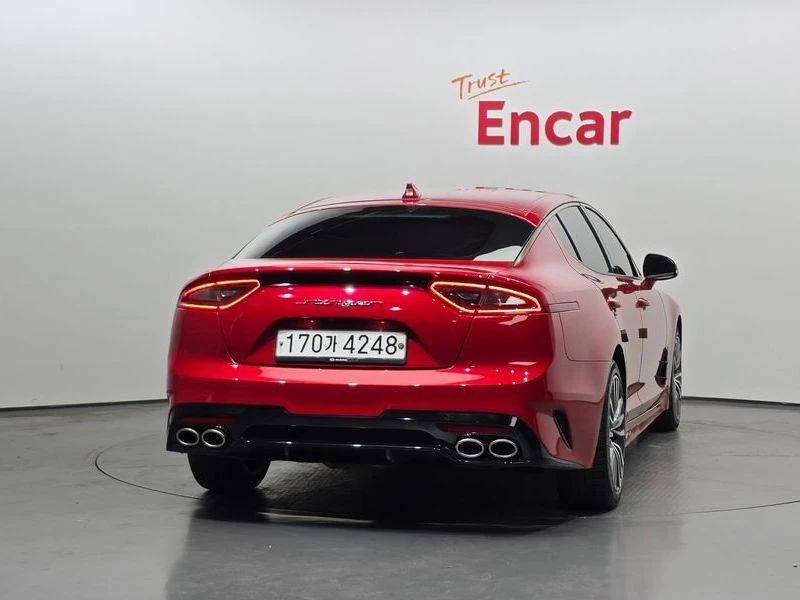 Kia Stinger 2.0 Turbo 2WD| 251к.с.| ВКЛ.ТЕХНОТЕСТ, снимка 4 - Автомобили и джипове - 55346585