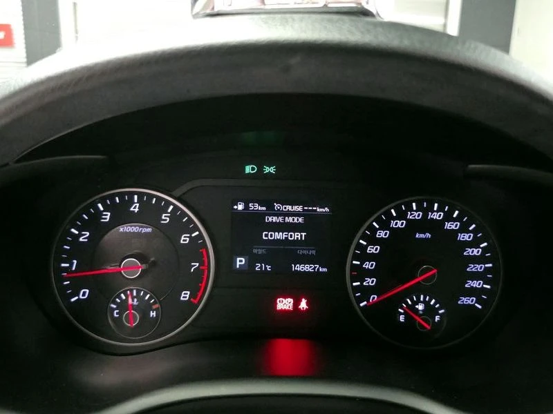 Kia Stinger 2.0 Turbo 2WD| 251к.с.| ВКЛ.ТЕХНОТЕСТ, снимка 8 - Автомобили и джипове - 55346585