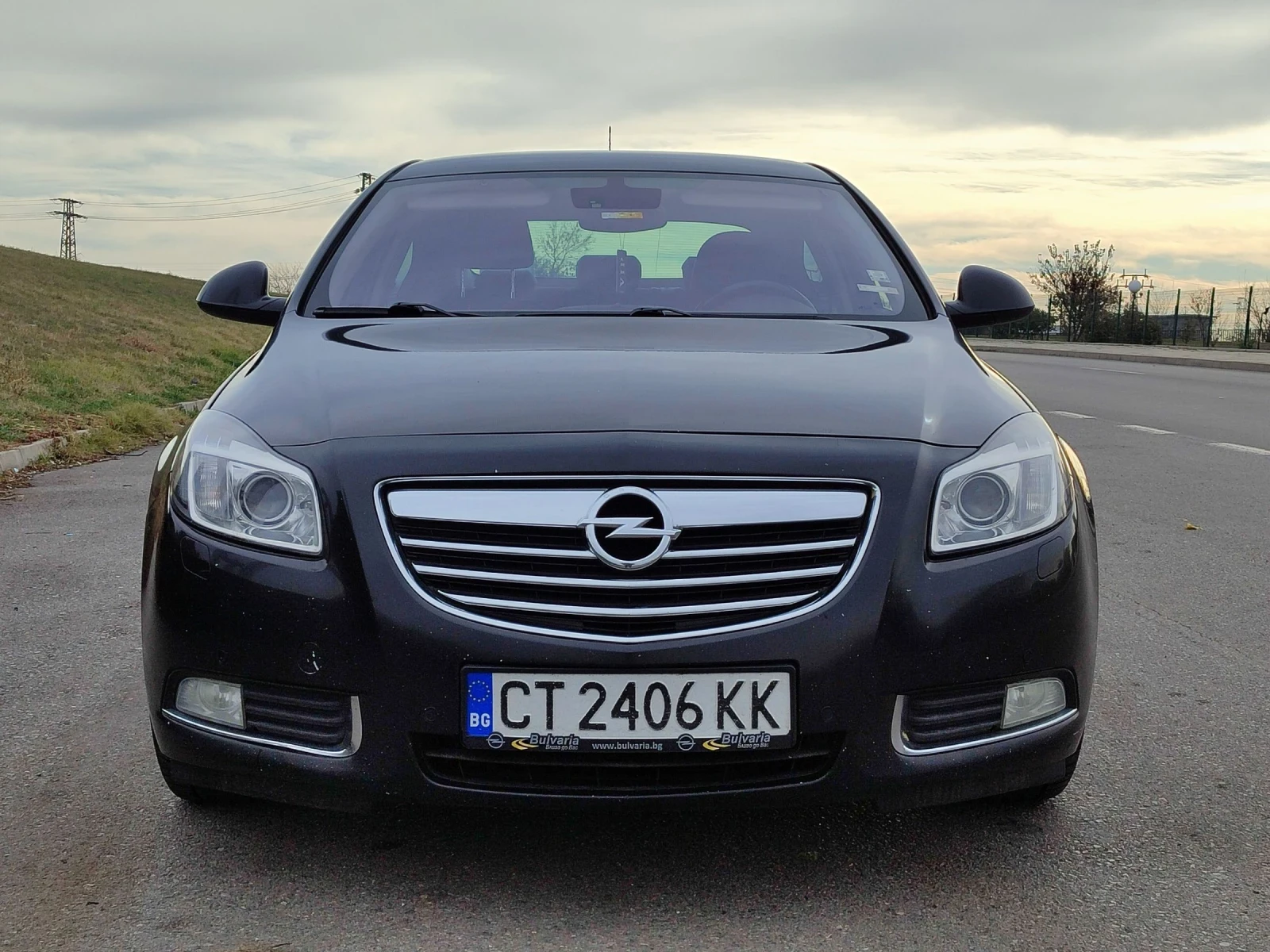 Opel Insignia 2.0t 220hp - изображение 3