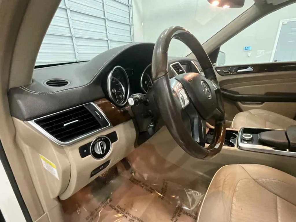 Mercedes-Benz ML 550 4MATIC* OBDUH* HARMAN* PODGREV* PANO* KEYLESS* MAS - изображение 7