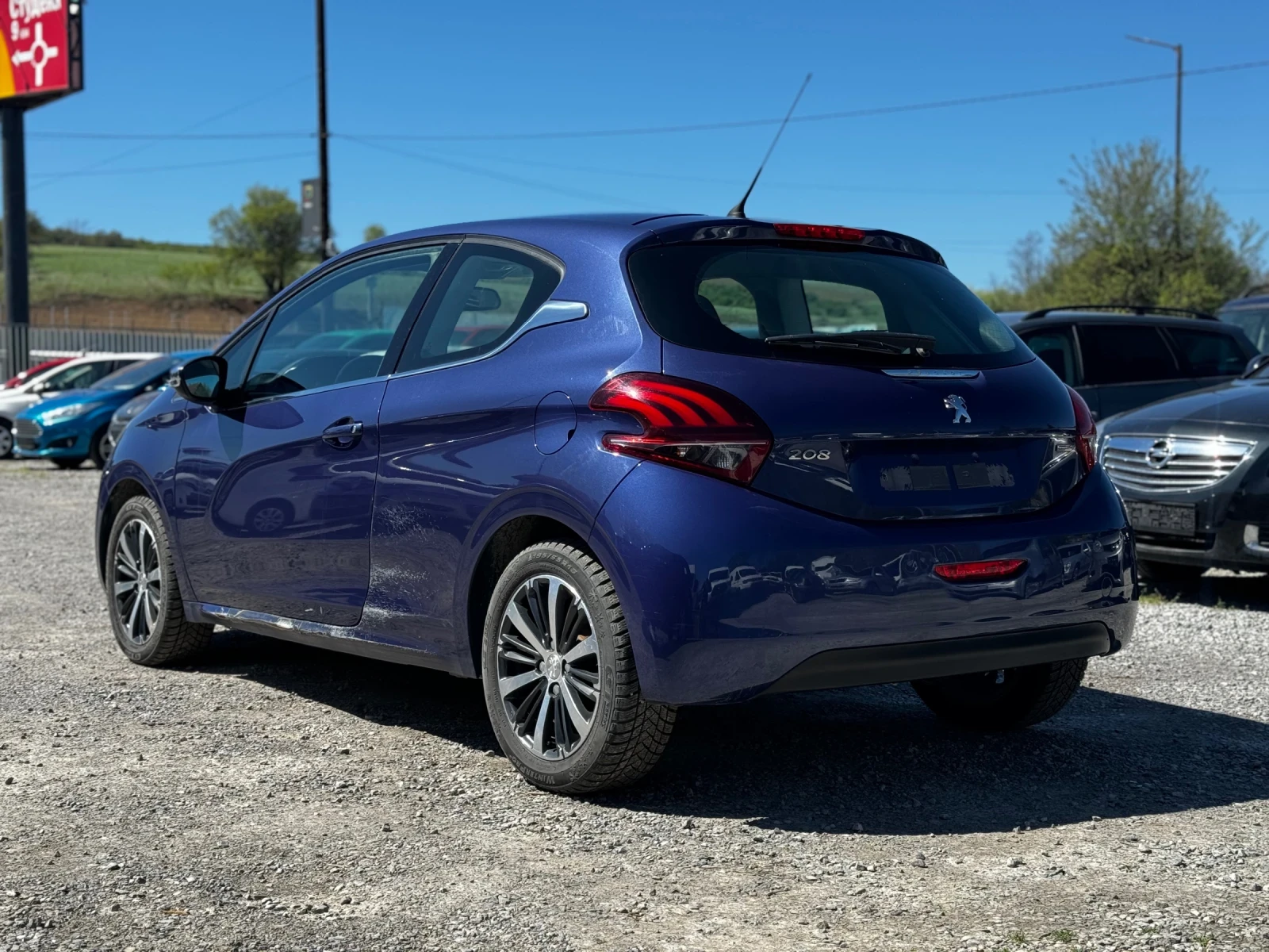 Peugeot 208 ЗА КОМПЮТЪР! 1.2T Автоматик 110кс. - изображение 6
