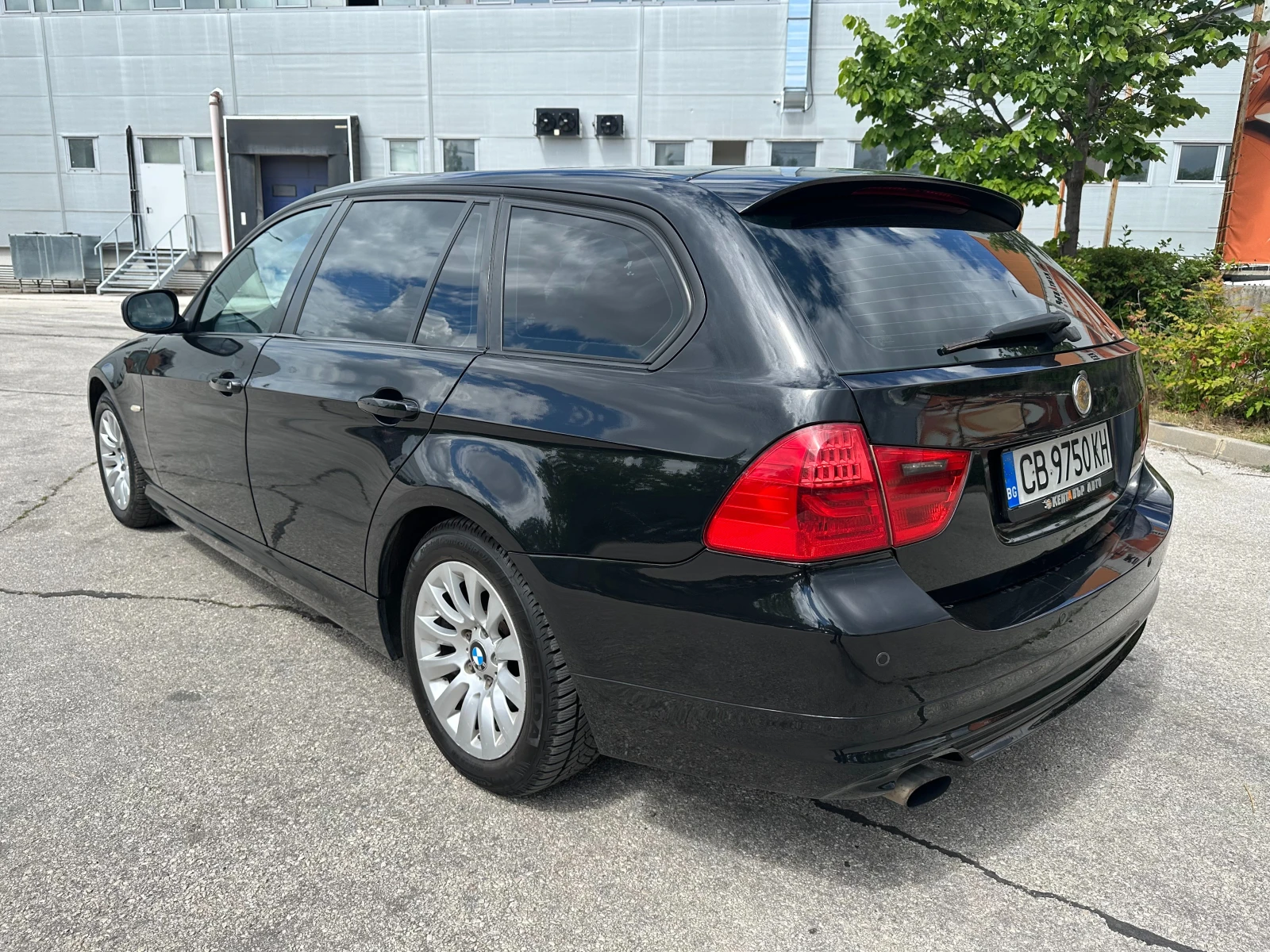 BMW 318 2.0d 143 к.с. - изображение 3