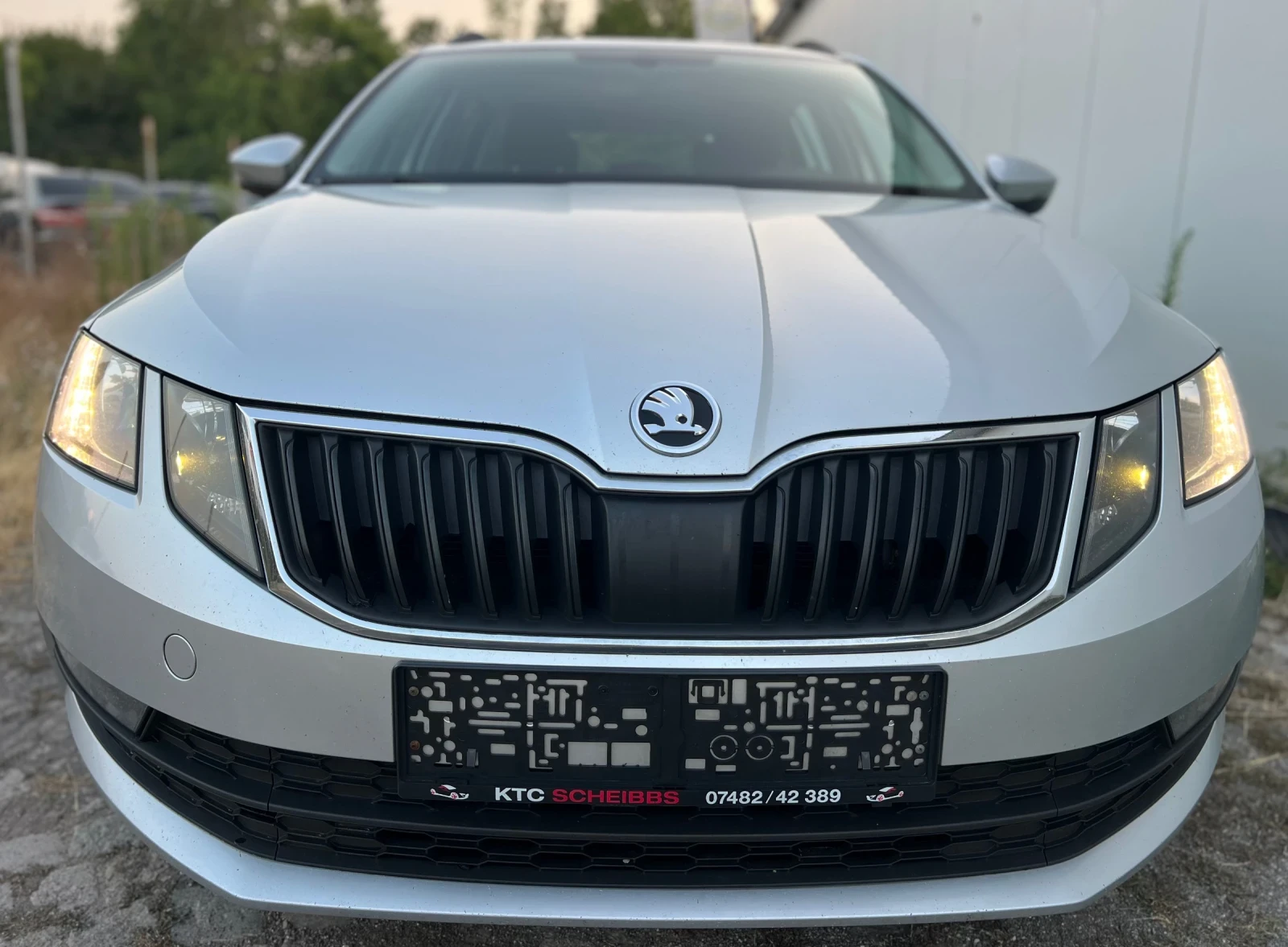 Skoda Octavia 1.6TDI//EURO/6 АВТОМАТИК/ НАВИ  - изображение 5