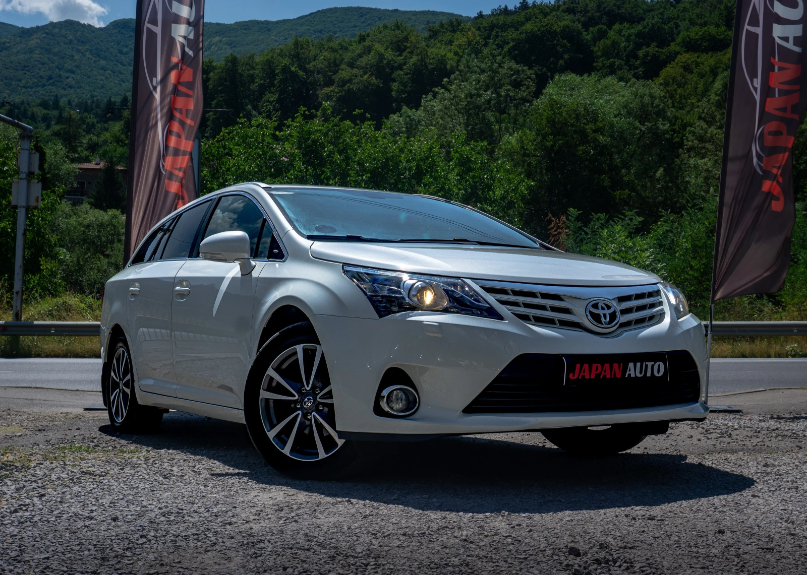 Toyota Avensis 1.8 VVT-I 147hp С ГАРАНЦИЯ! Бяла перла!  - изображение 3