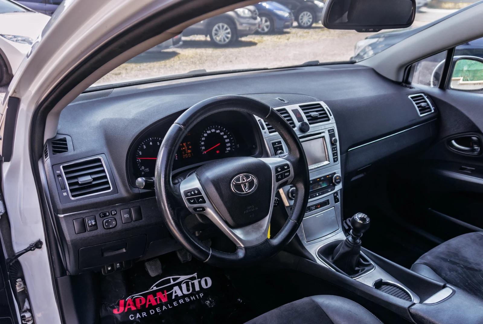 Toyota Avensis 1.8 VVT-I 147hp С ГАРАНЦИЯ! Бяла перла!  - изображение 7