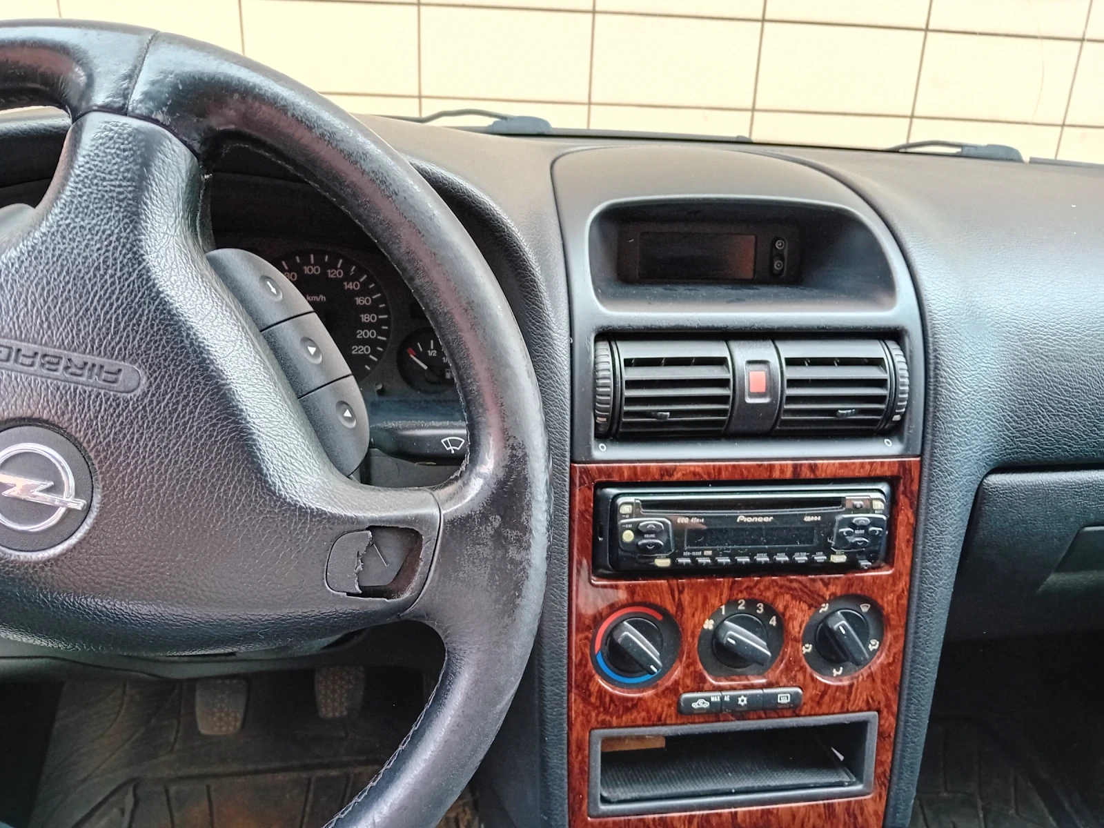 Opel Astra 1.6 - изображение 2