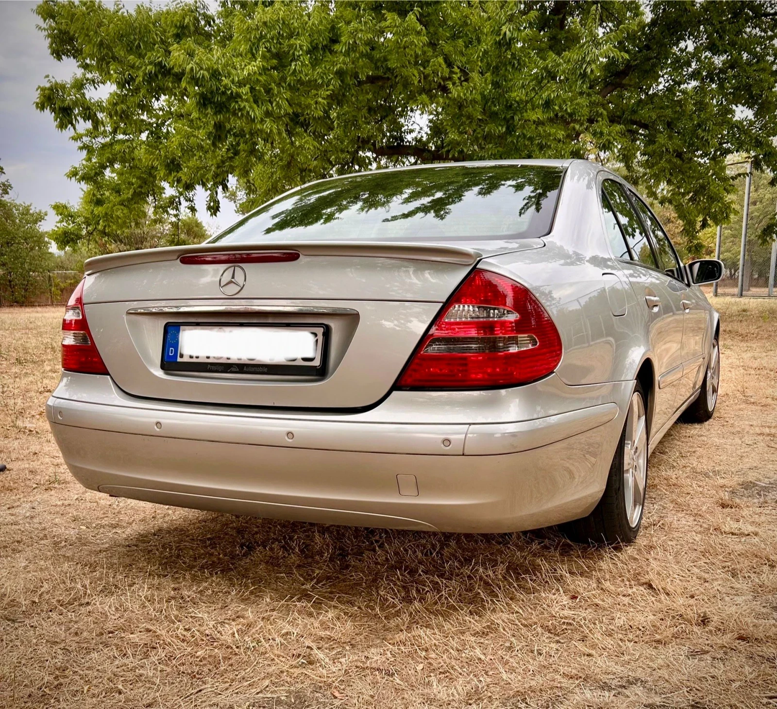 Mercedes-Benz E 220  - изображение 2