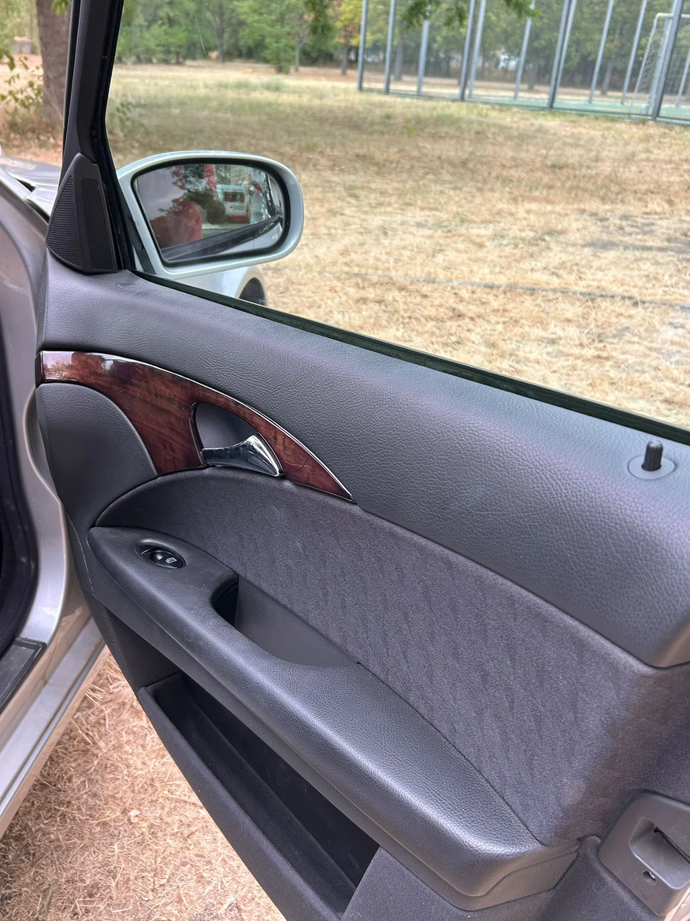 Mercedes-Benz E 220 | Mobile.bg � ����������� 15