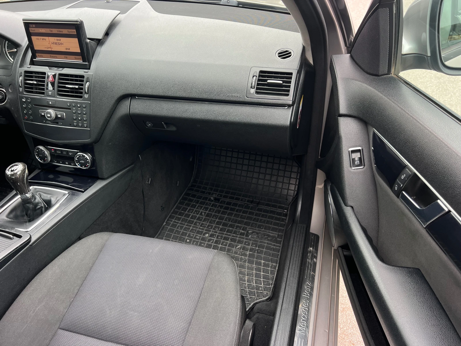 Mercedes-Benz C 220 CDI XENON/NAVI/KAMERA/SEDAN/6sk/KLIMATRONIK/UNIKAT | Mobile.bg � ����������� 12