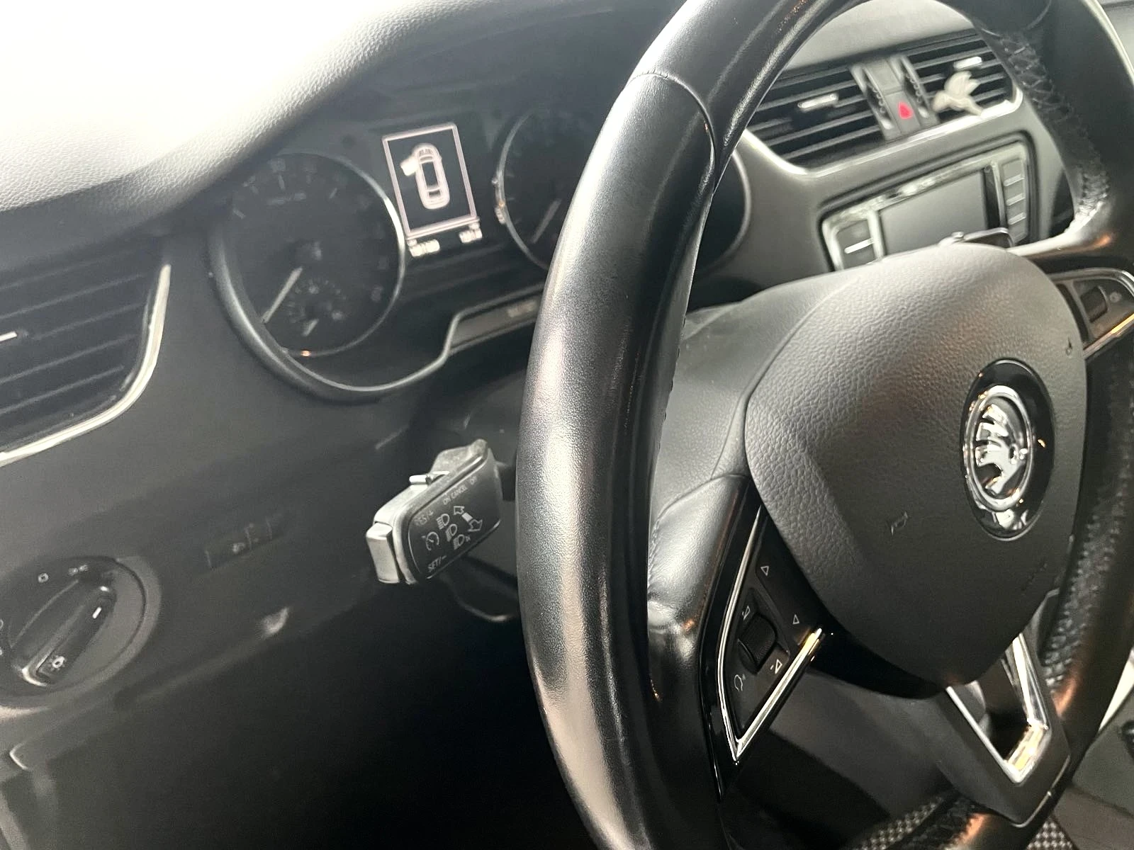 Skoda Octavia, снимка 11 - Автомобили и джипове - 54824907