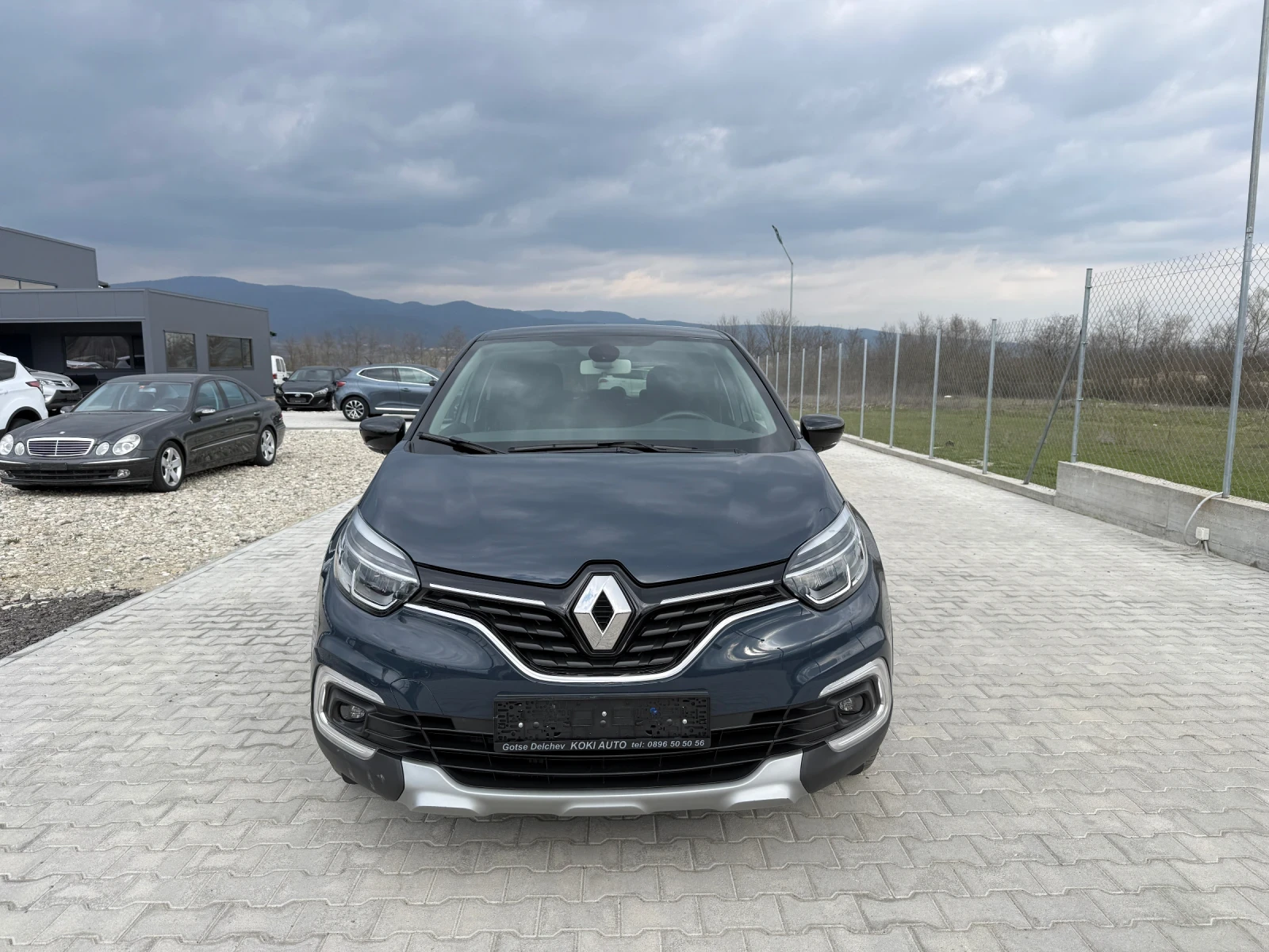 Renault Captur 1.5 DCI FACELIFT NAVI CAMERA, снимка 2 - Автомобили и джипове - 53873547