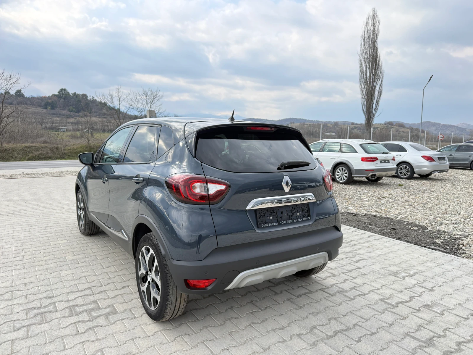 Renault Captur 1.5 DCI FACELIFT NAVI CAMERA, снимка 4 - Автомобили и джипове - 53873547
