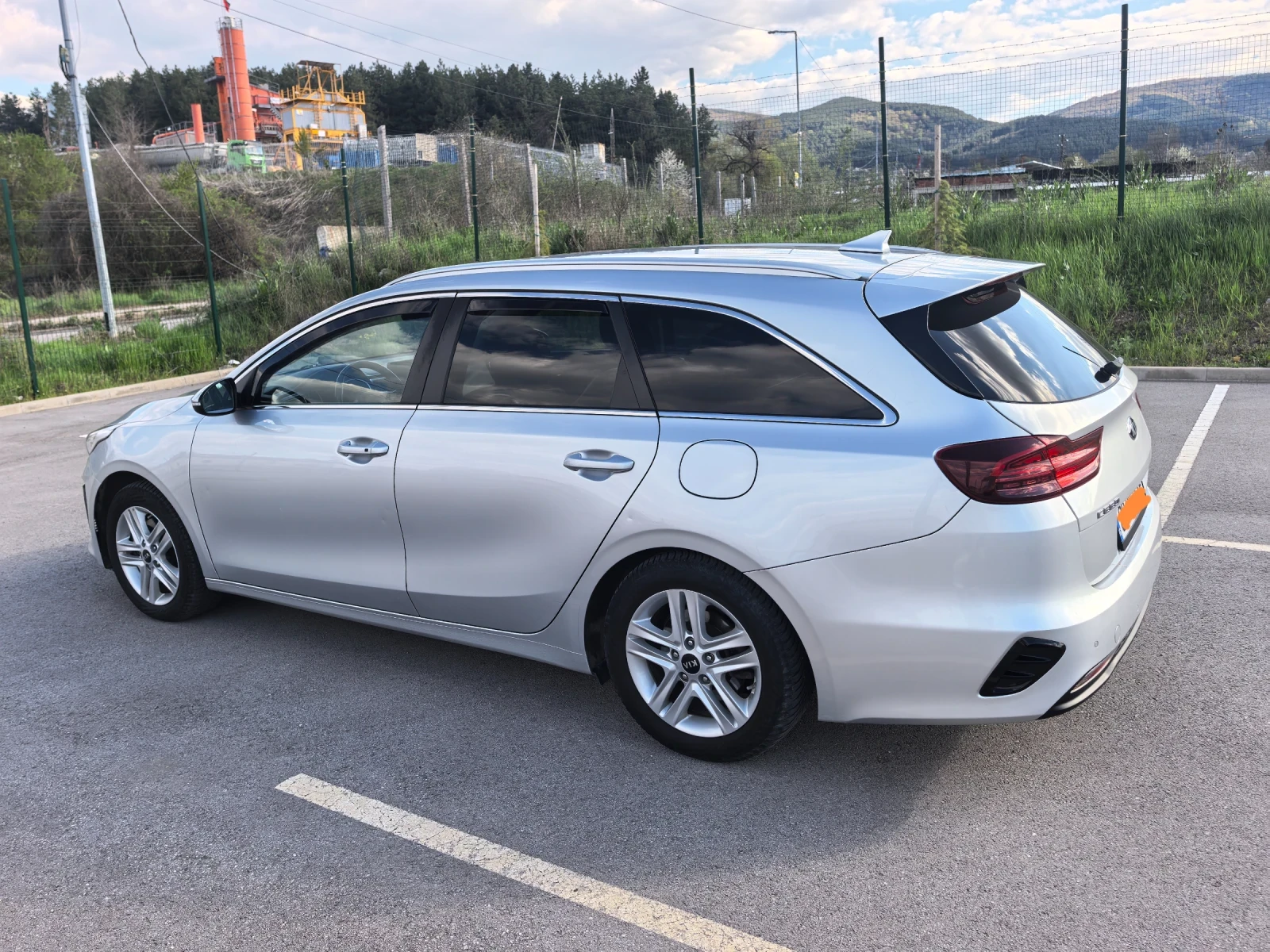 Kia Ceed, снимка 5 - Автомобили и джипове - 54306412