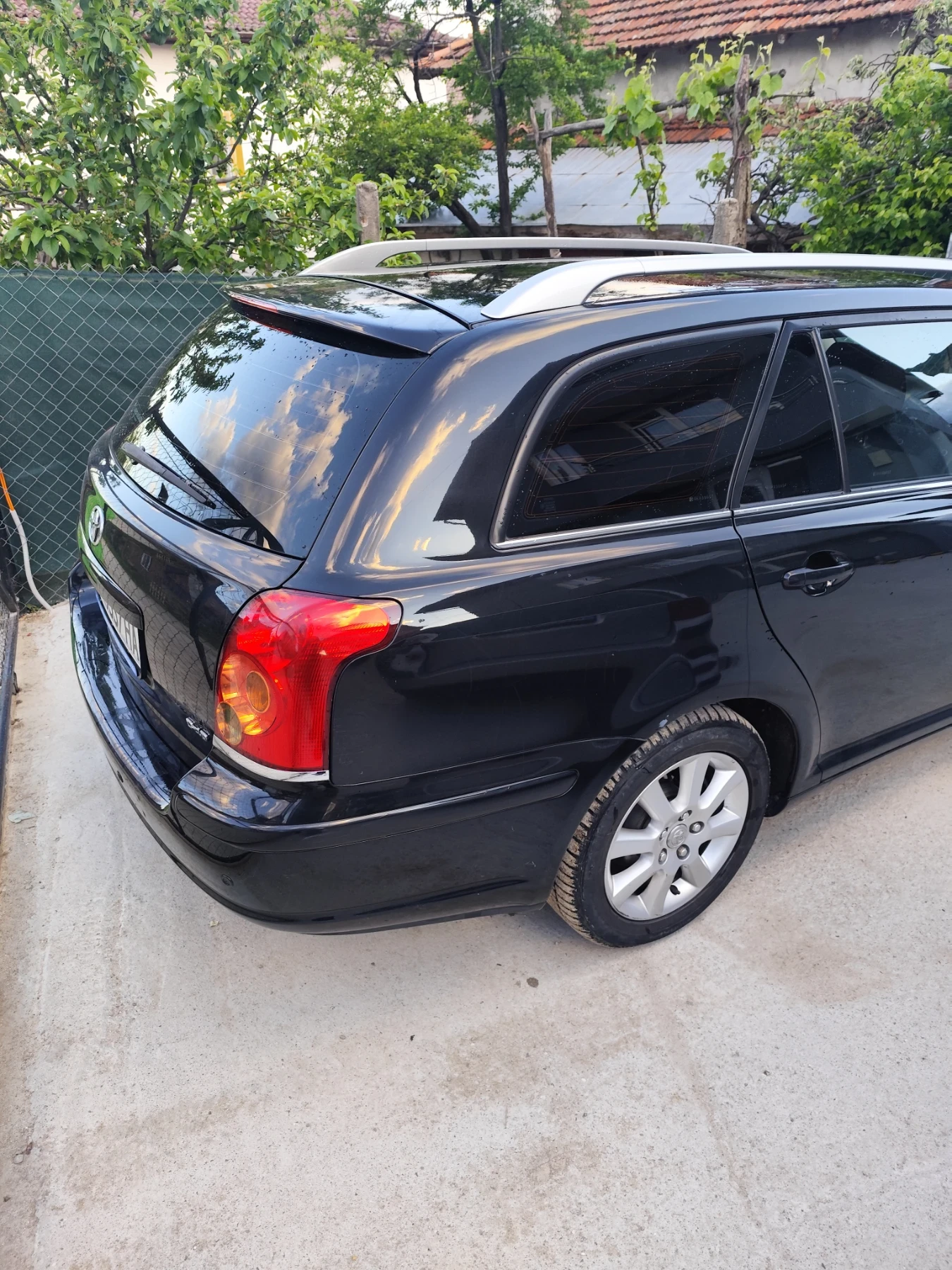 Toyota Avensis, снимка 5 - Автомобили и джипове - 54657323