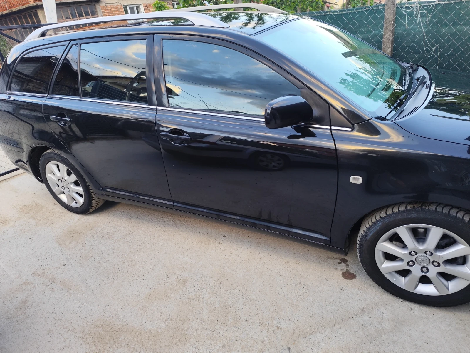 Toyota Avensis, снимка 6 - Автомобили и джипове - 54657323