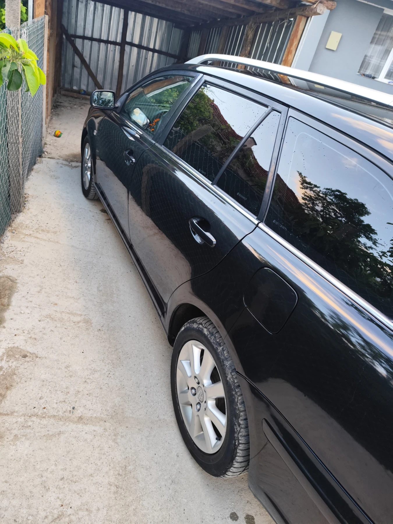 Toyota Avensis, снимка 2 - Автомобили и джипове - 54657323