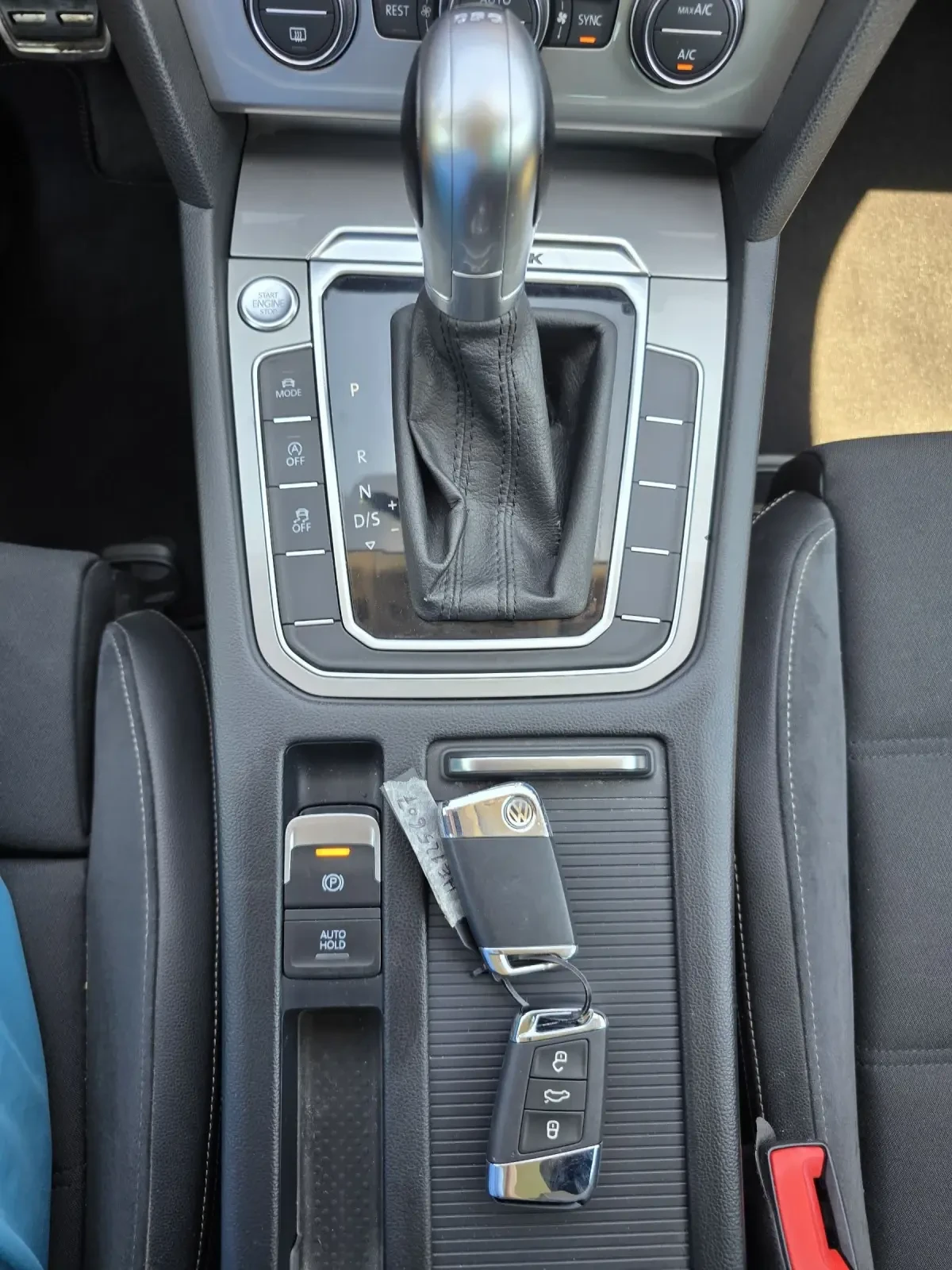 VW Alltrack 2.0TDI/EXECUTIVE/CAMERA, снимка 14 - Автомобили и джипове - 55048537
