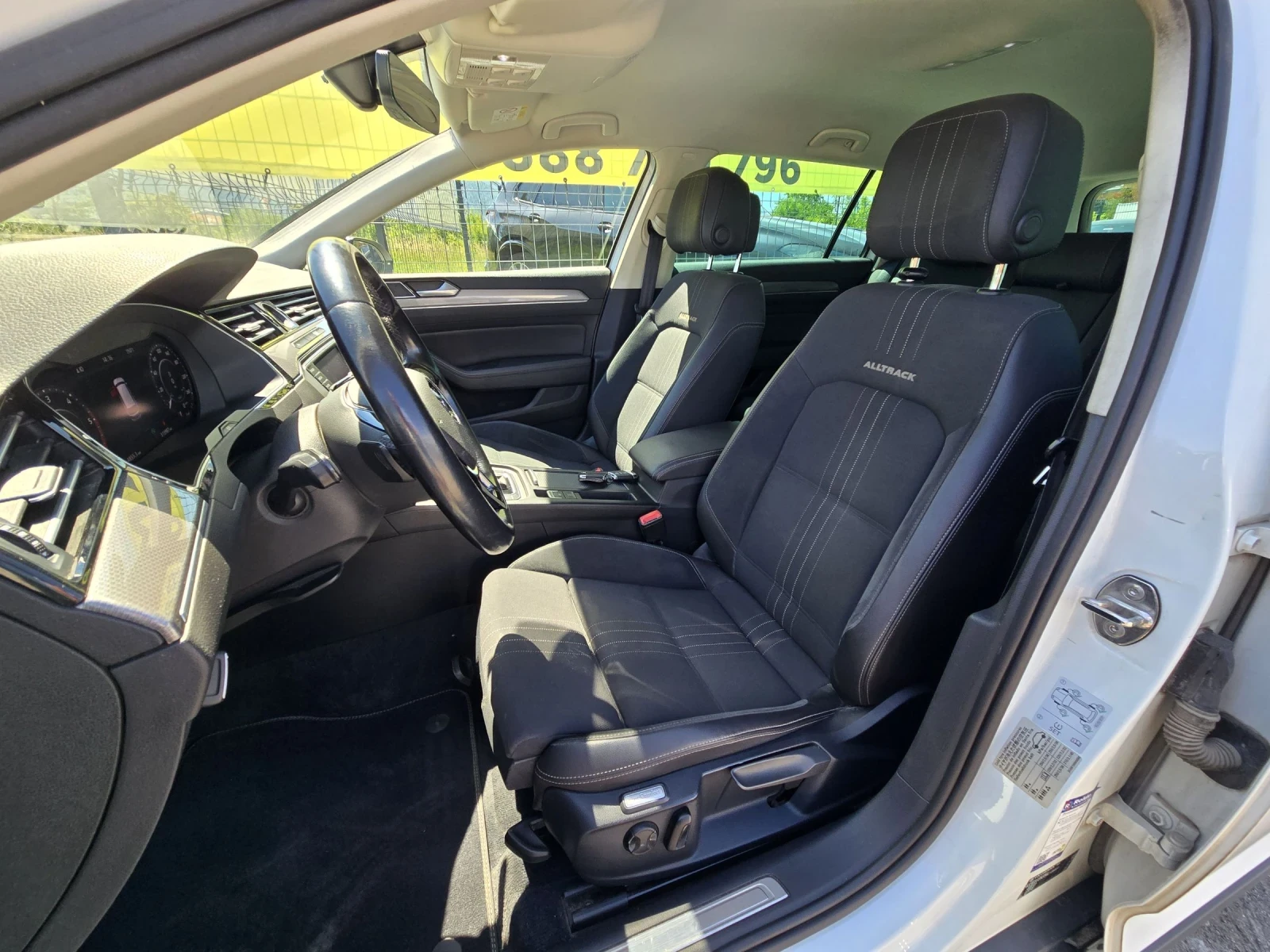 VW Alltrack 2.0TDI/EXECUTIVE/CAMERA, снимка 8 - Автомобили и джипове - 55048537