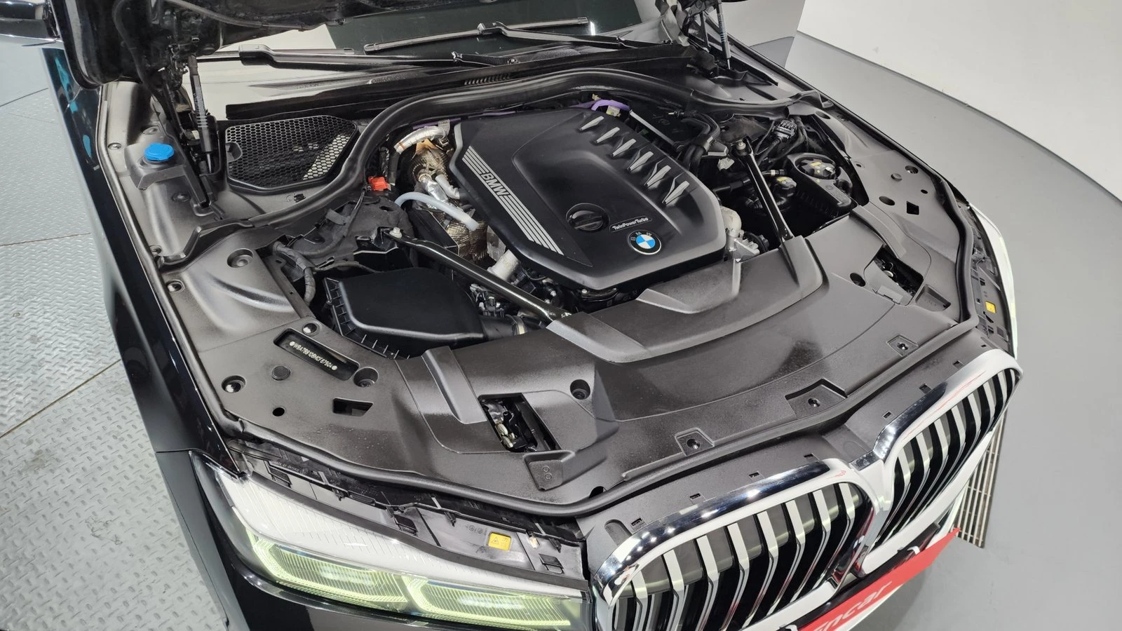 BMW 730 ЛЮК* ОБДУХВАНЕ* HUD* 360* KEYLESS* КРАЙНА ЦЕНА, снимка 6 - Автомобили и джипове - 55336598