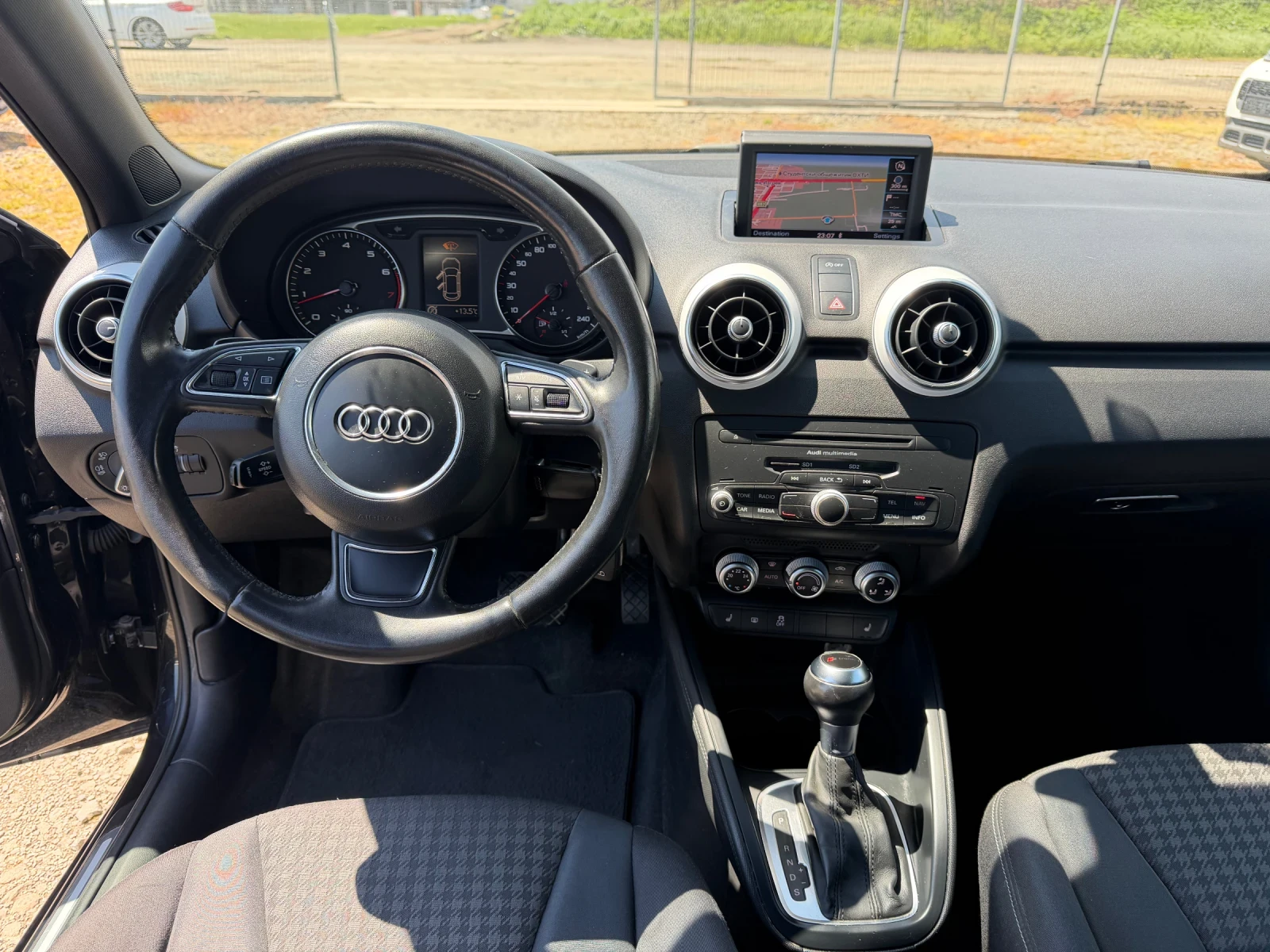 Audi A1 1.4 AUTOMATIC ШВЕЙЦАРИЯ, снимка 5 - Автомобили и джипове - 55562423