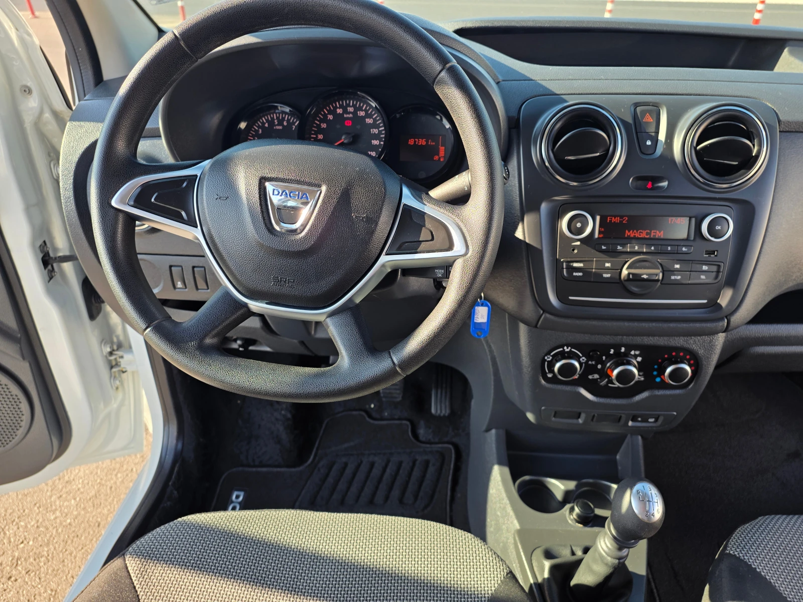 Dacia Dokker N1- 6 M/T 1.5 DCI, снимка 13 - Автомобили и джипове - 55728064