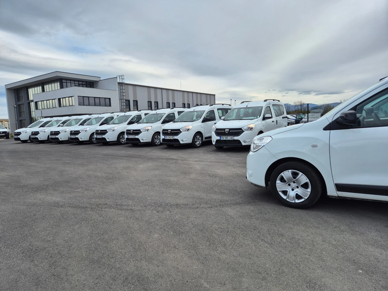 Dacia Dokker N1- 6 M/T 1.5 DCI, снимка 15 - Автомобили и джипове - 55728064