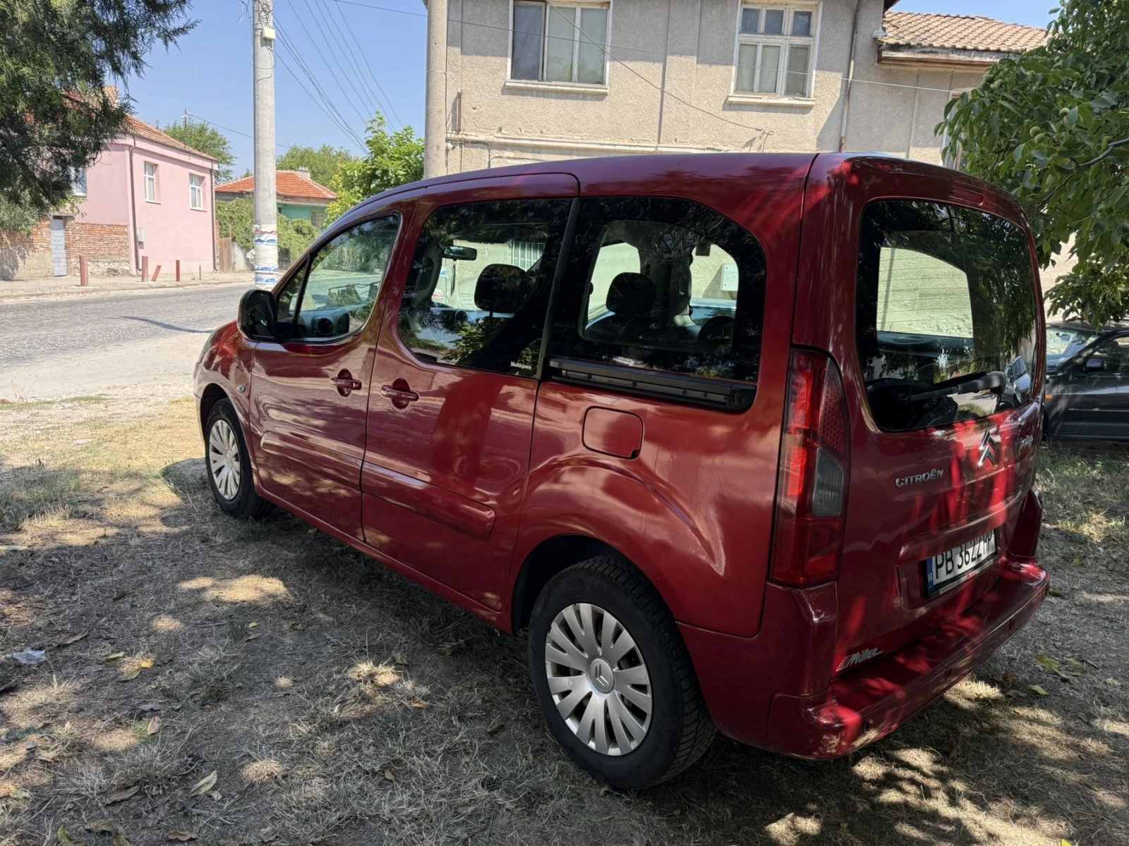 Citroen Berlingo 1.6 HDI, снимка 5 - Автомобили и джипове - 56315417