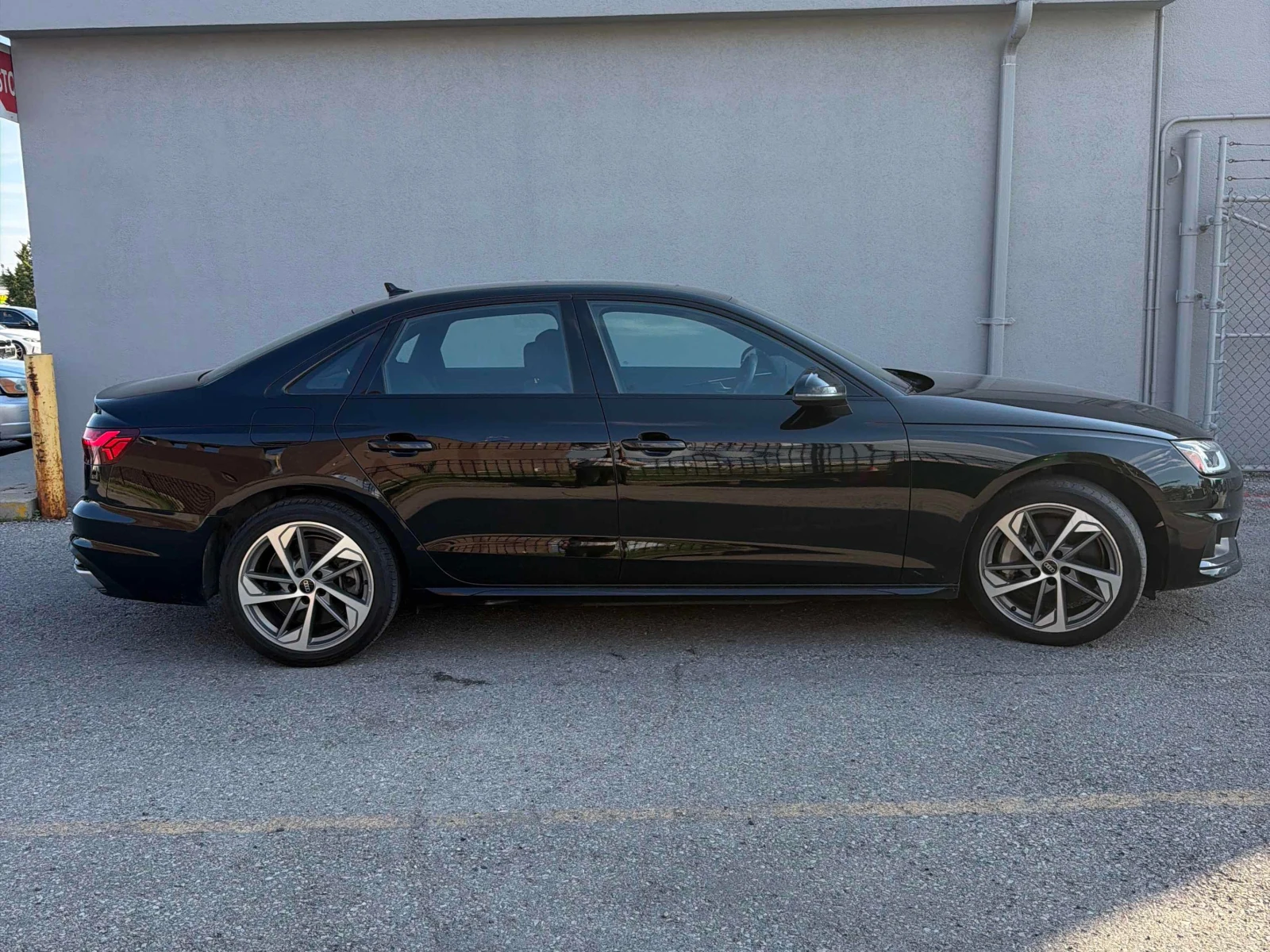 Audi A4 * Komfort 45 TFSI quattro * CARFAX * ОПЦИЯ ЗА ФИНА, снимка 3 - Автомобили и джипове - 55979867