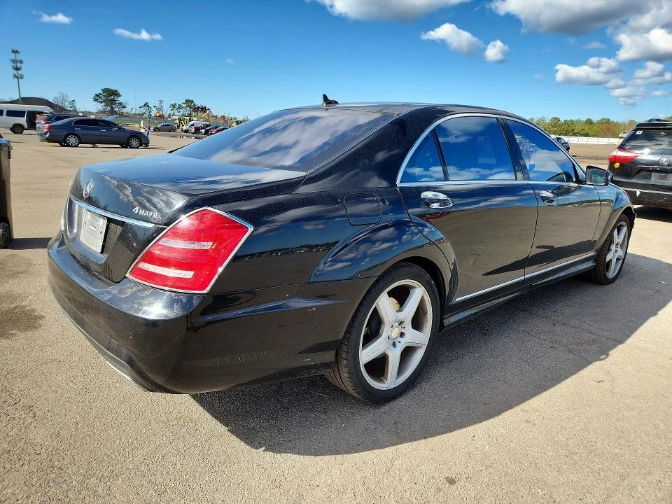 Mercedes-Benz S 550 4MATIC ПАНОРАМА| KEYLESS| HARMAN, снимка 3 - Автомобили и джипове - 56007057
