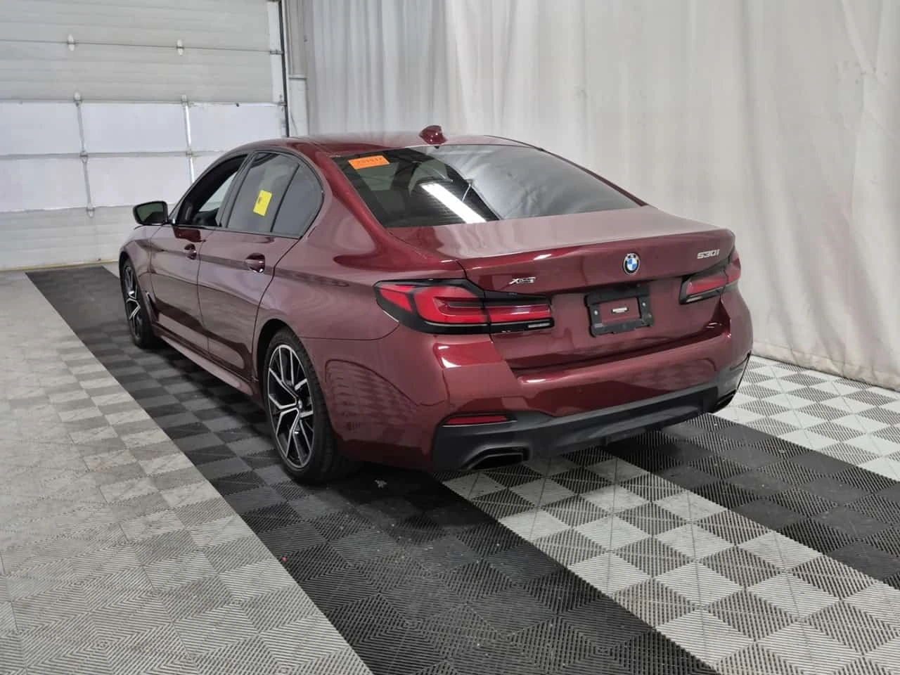 BMW 530 * XDRIVE* ПОДГРЕВ ВОЛАН* КАМЕРА* KEYLESS, снимка 5 - Автомобили и джипове - 56169141
