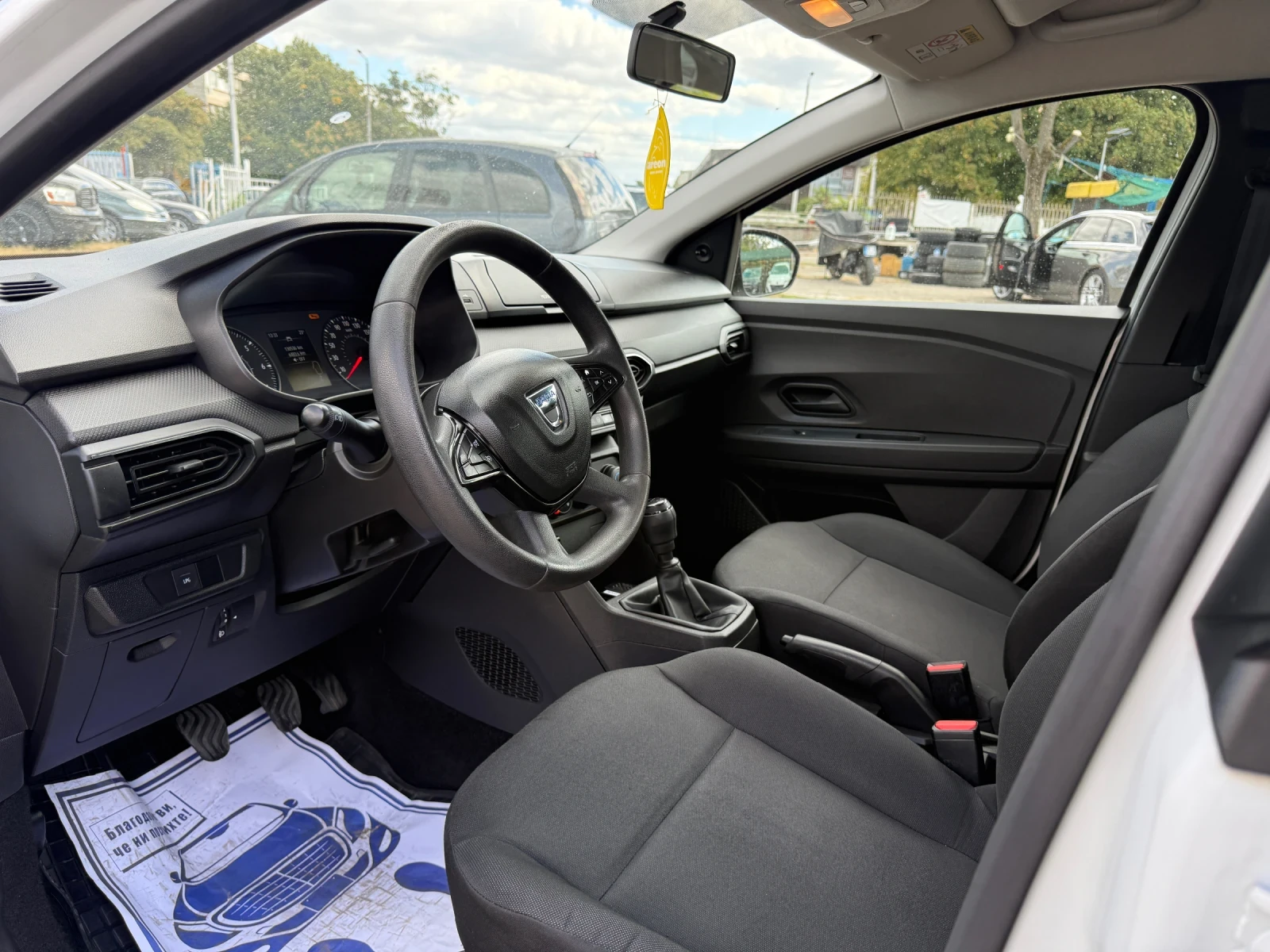 Dacia Sandero, снимка 13 - Автомобили и джипове - 56299066