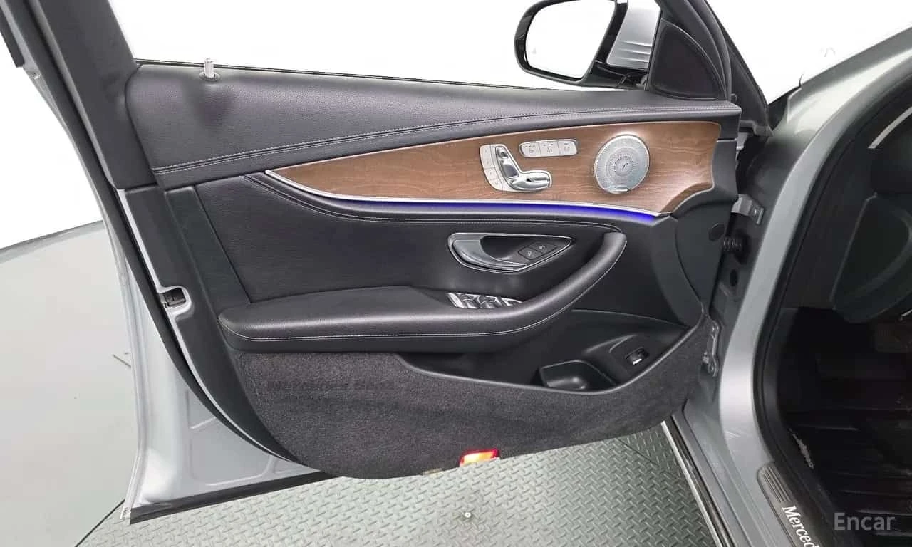 Mercedes-Benz E 300 * E300 4MATIC Exclusive * ���� �� �� | Mobile.bg � ����������� 16