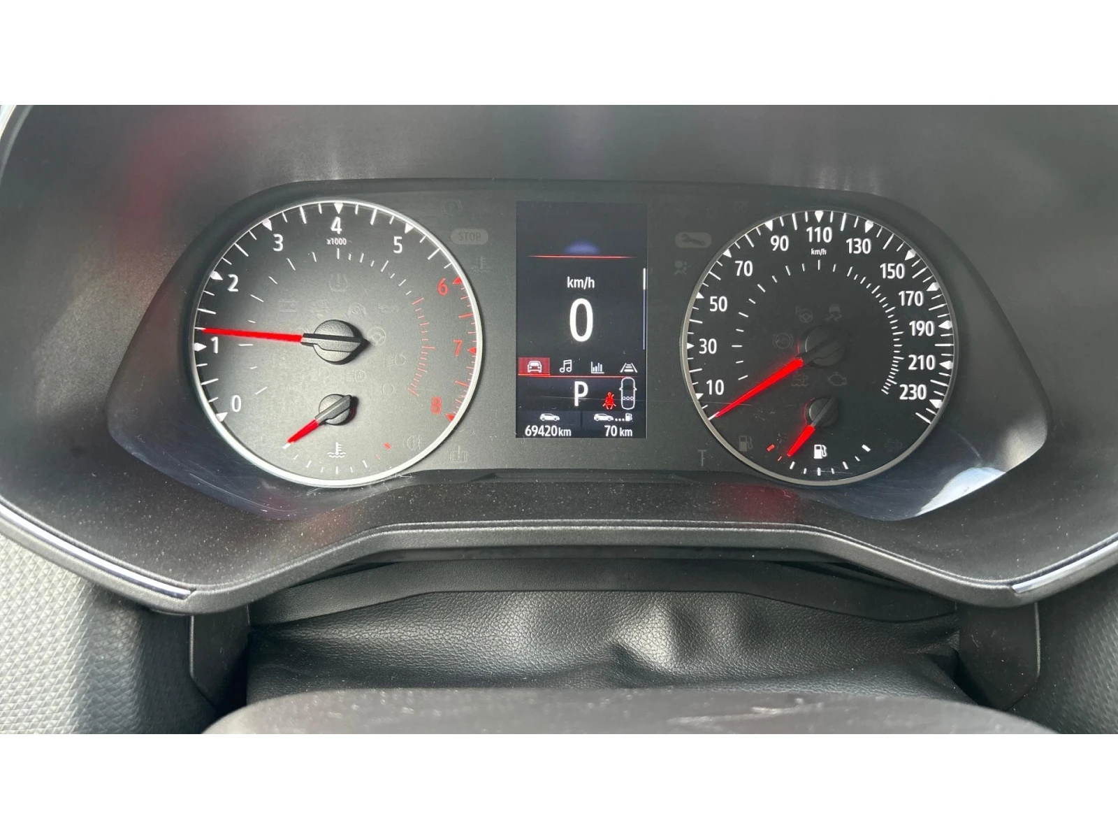 Renault Clio Месечна вноска от 130  , снимка 14 - Автомобили и джипове - 56626521