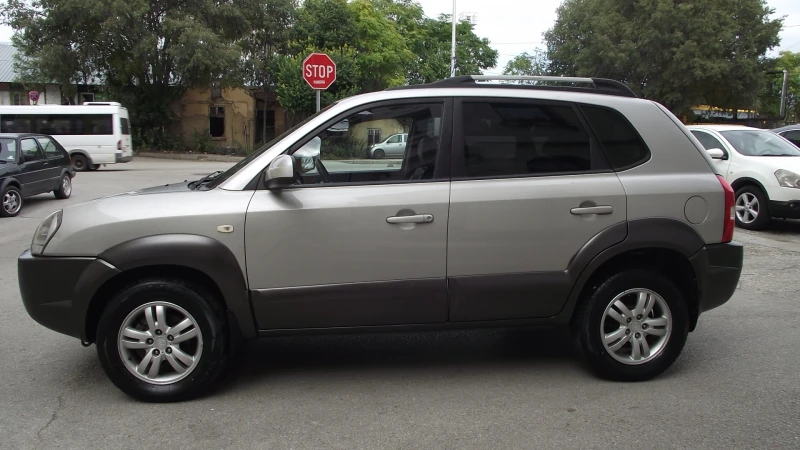 Hyundai Tucson 2.0.d.140.k.c.4x4.КОЖА., снимка 6 - Автомобили и джипове - 52040725