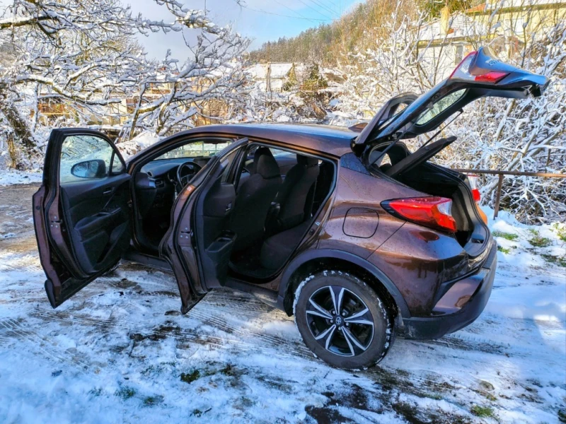 Toyota C-HR AWD, automatic, снимка 10 - Автомобили и джипове - 53030903