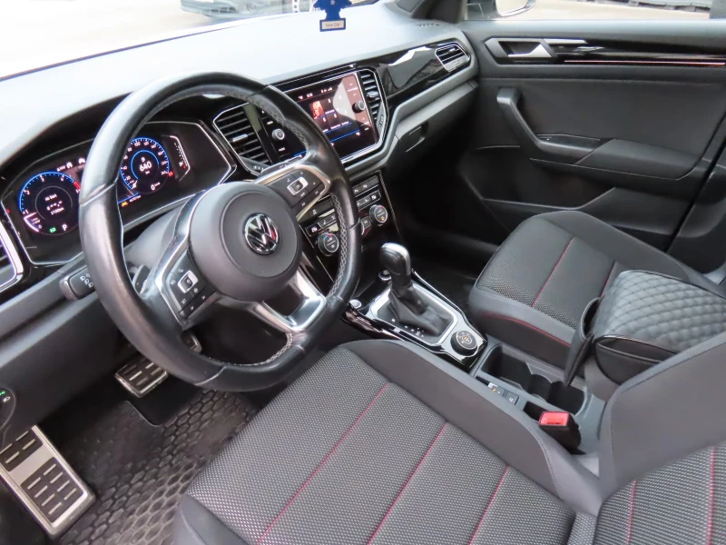 VW T-Roc 2.0TDI/190HP/SPORT/PANO/DSG/4WD/DIGI/KLESS/730g, снимка 8 - Автомобили и джипове - 53272972