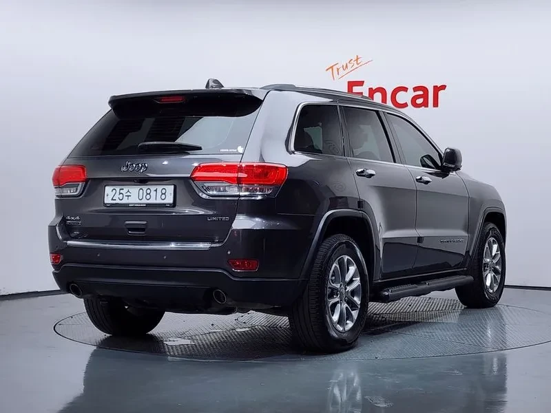Jeep Grand cherokee 3.0 DIESEL LIMITED WK2, снимка 4 - Автомобили и джипове - 55113555