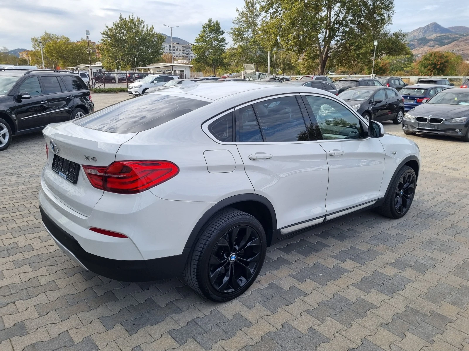 BMW X4 3.0d-258ps* 8ZF* KEYLESS* HEAD UP* LED* F1* КАМЕРА - изображение 6