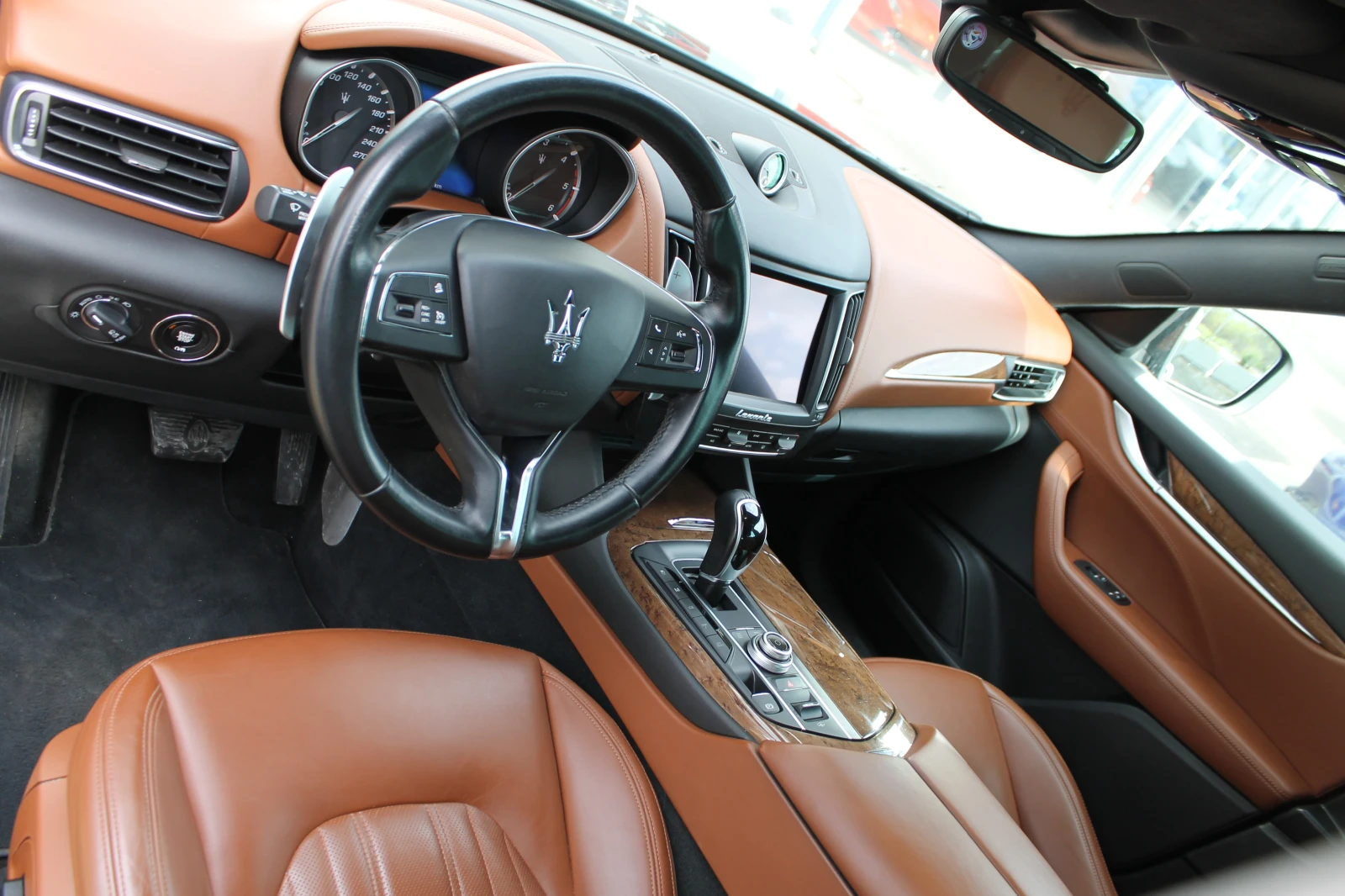 Maserati Levante Q4 - изображение 9