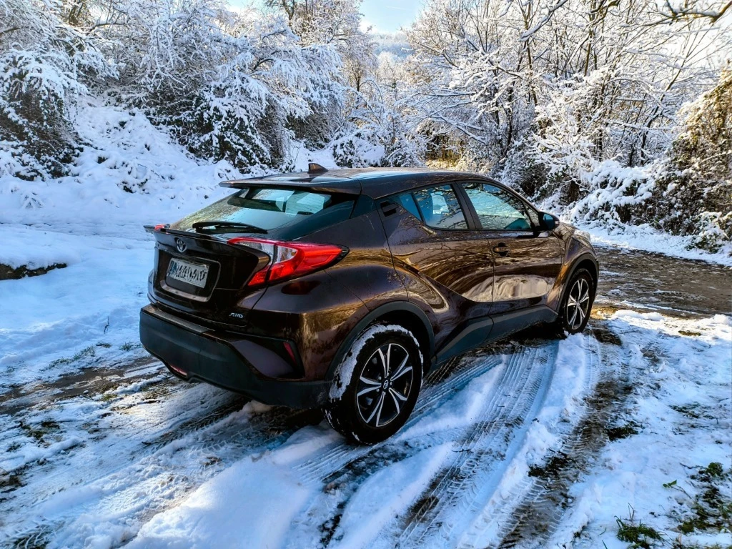 Toyota C-HR AWD, automatic - изображение 7