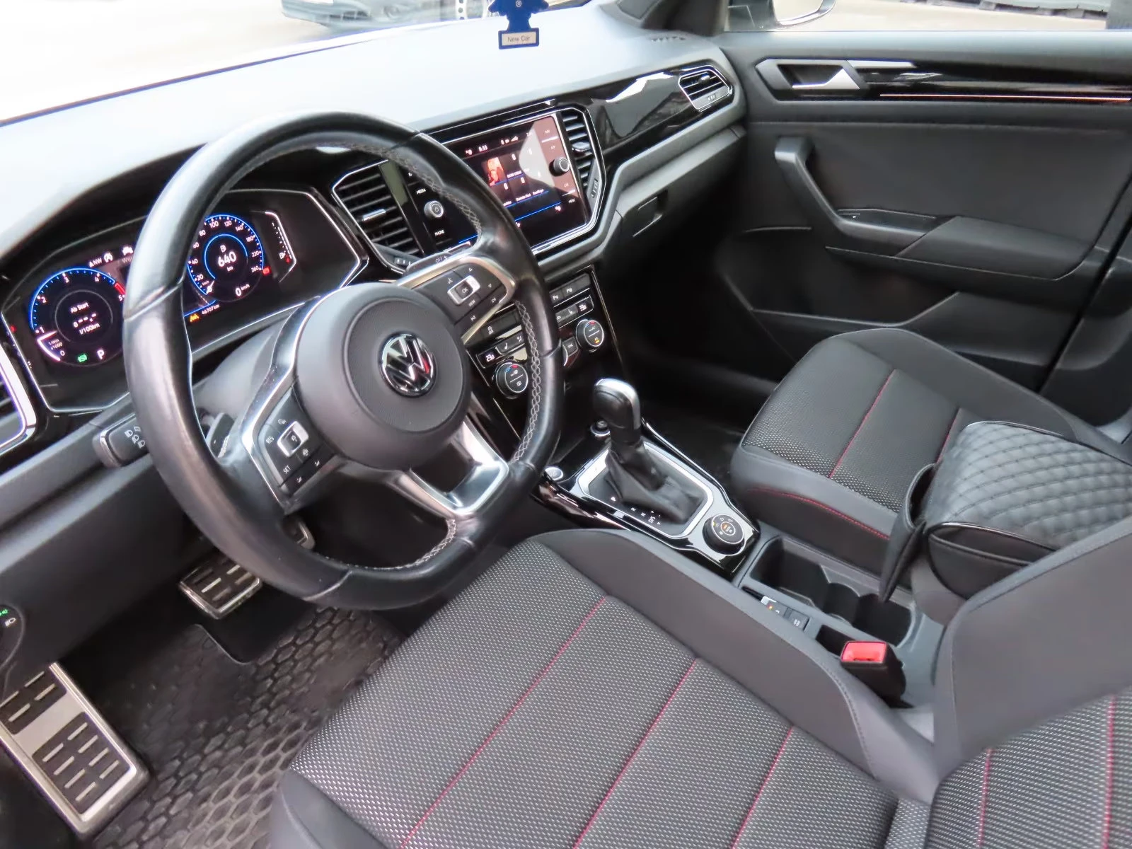 VW T-Roc 2.0TDI/190HP/SPORT/PANO/DSG/4WD/DIGI/KLESS/730g - изображение 8