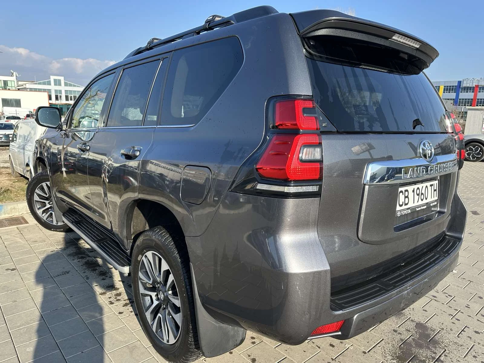 Toyota Land cruiser Luxury, снимка 5 - Автомобили и джипове - 53759188