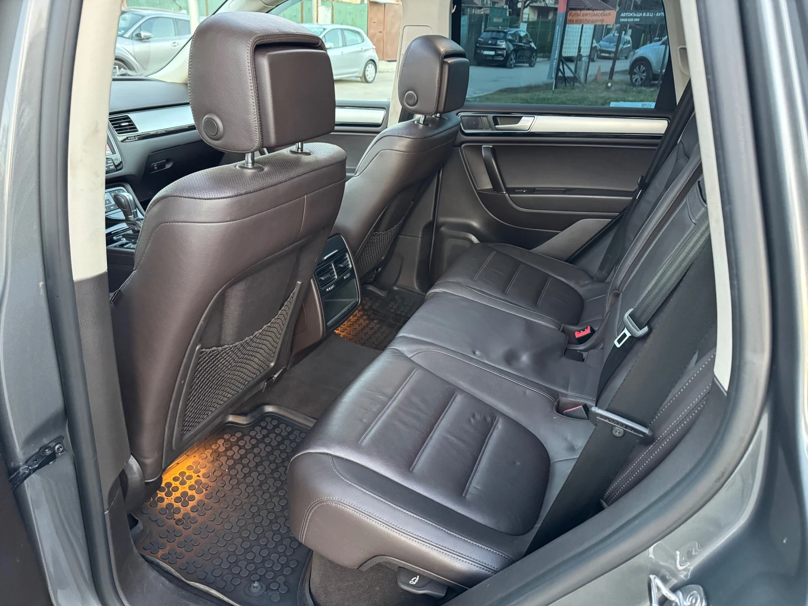VW Touareg 3.0TDi V6 FaceLift, снимка 9 - Автомобили и джипове - 53807313