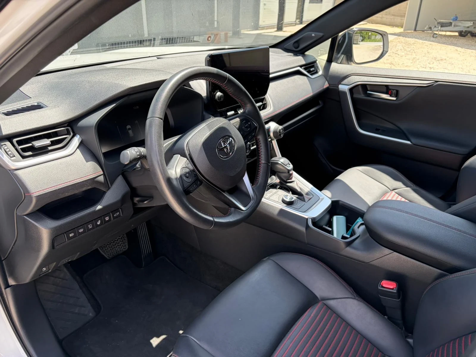 Toyota Rav4 2, 5 PHEV PLUG-in hybrid , снимка 13 - Автомобили и джипове - 54592198