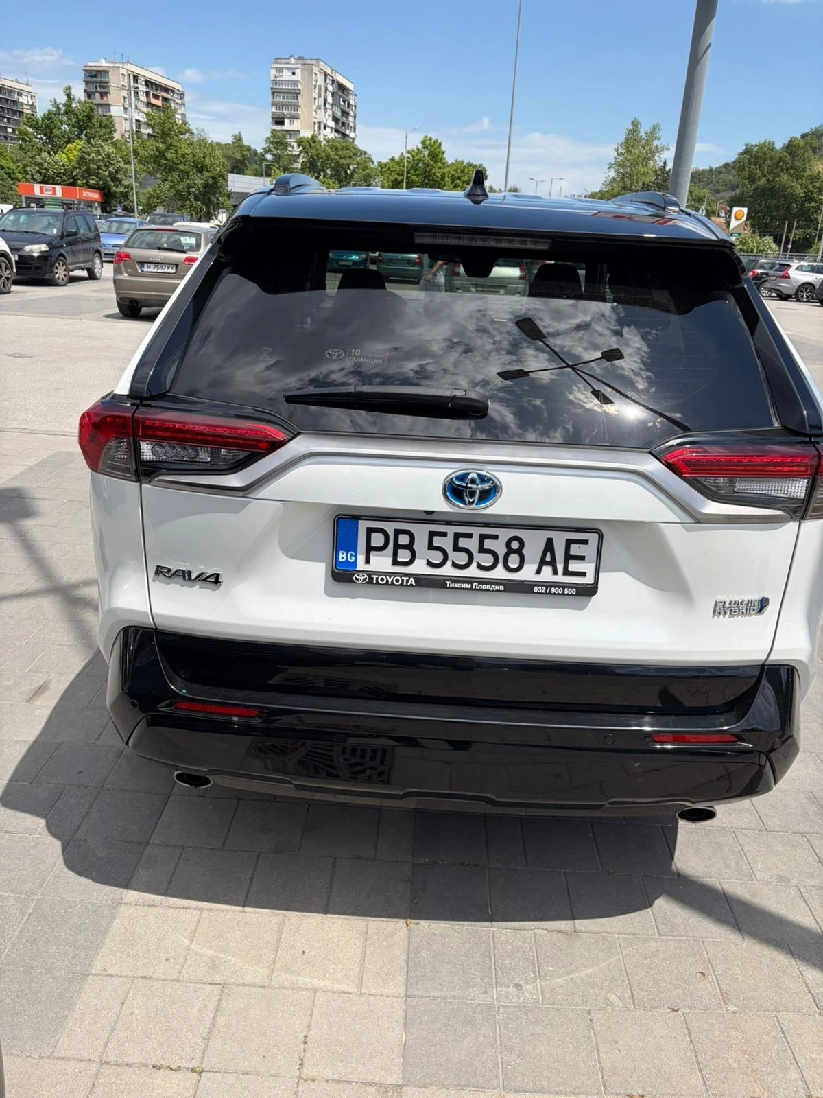 Toyota Rav4 2, 5 PHEV PLUG-in hybrid , снимка 4 - Автомобили и джипове - 54592198